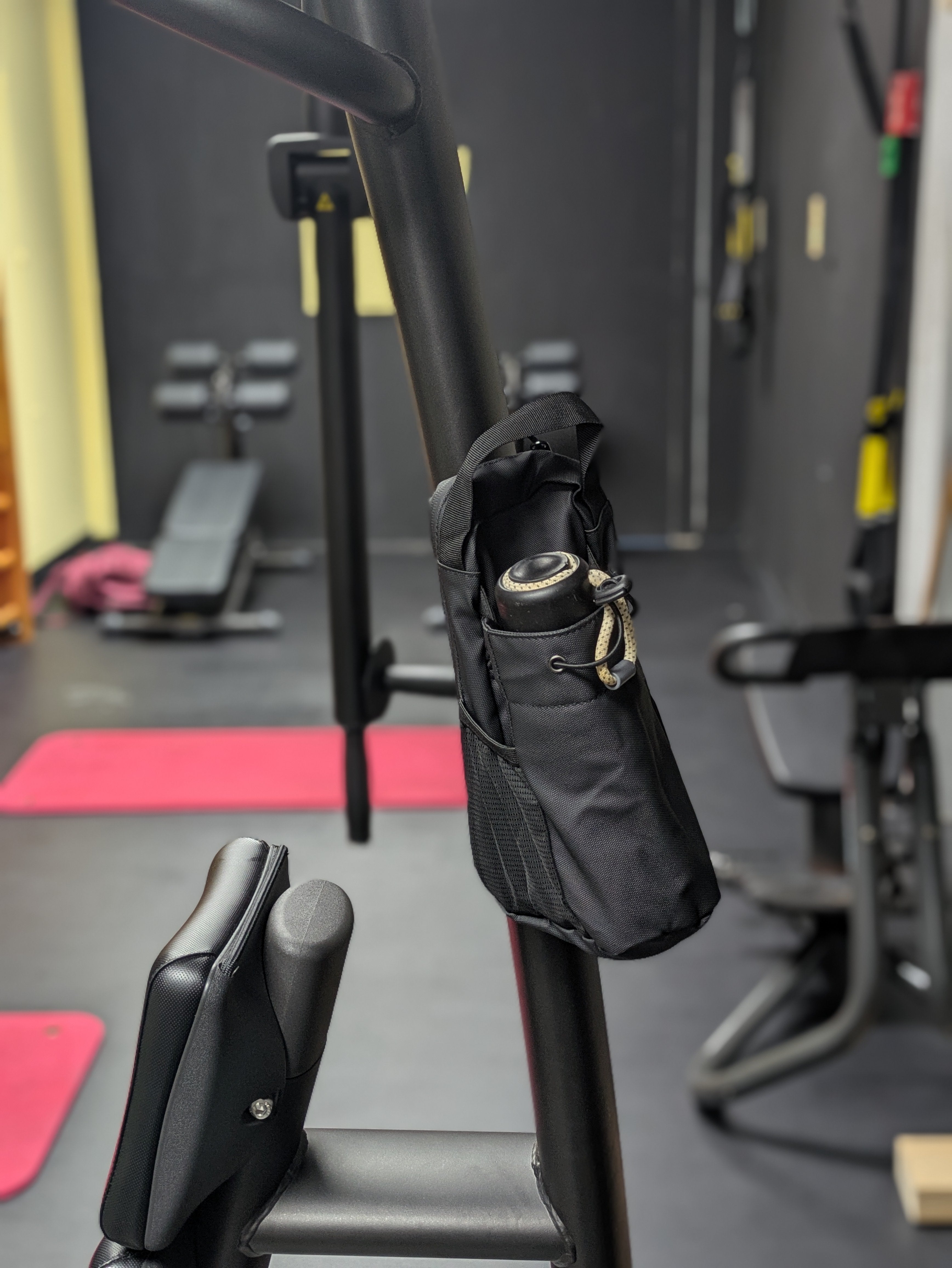 TrendTrunk™ Magnetic Gym Sling Bag - Hands-Free Gear